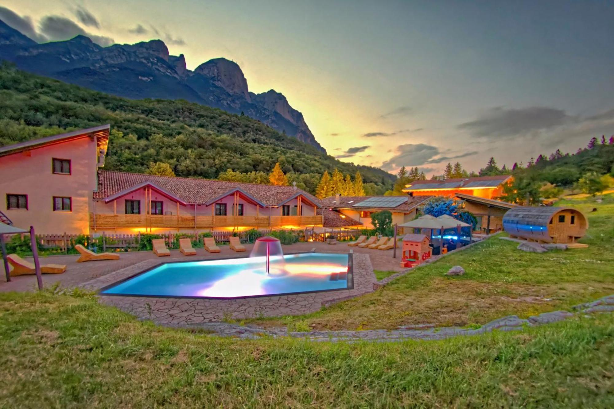 Rta Hotel Le Vallene แตร์ลาโก ภายนอก รูปภาพ
