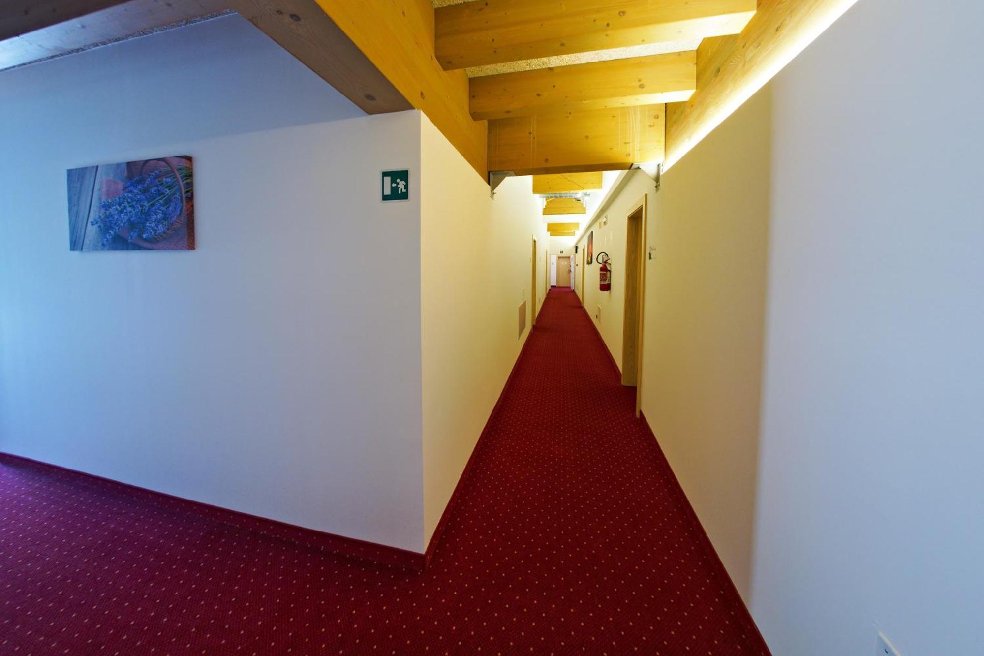 Rta Hotel Le Vallene แตร์ลาโก ภายนอก รูปภาพ